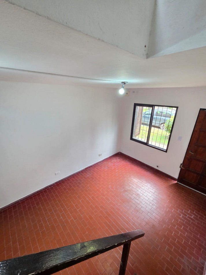 Duplex 2 Ambientes en Roca San Miguel 